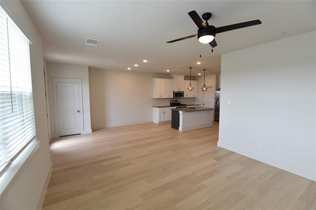 Building Photo - 4525 Lamplights Dr