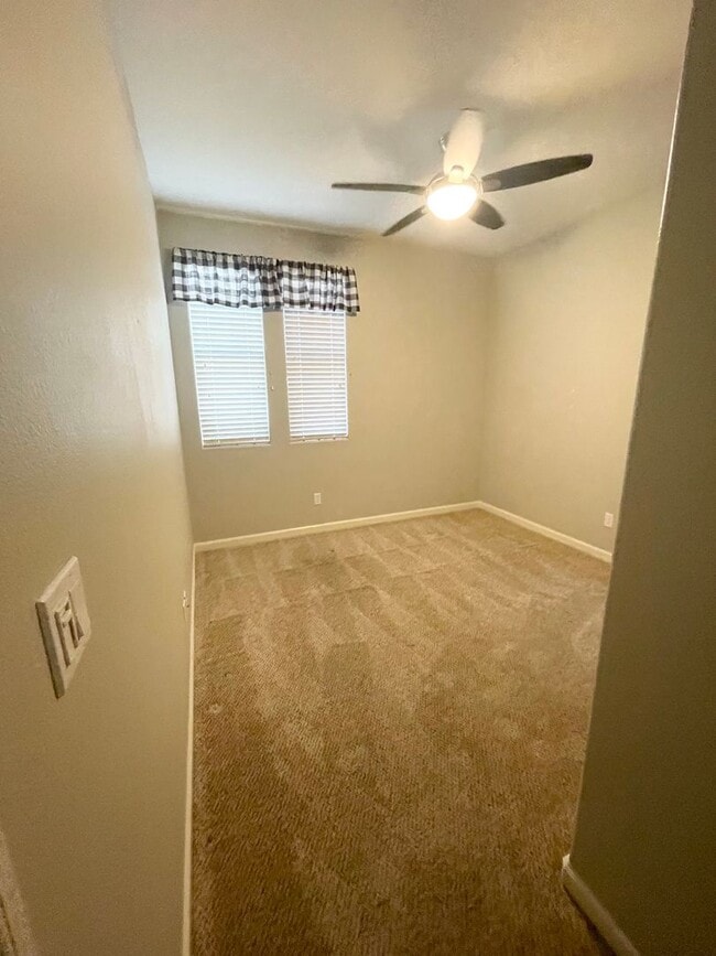 Building Photo - $2,195 Ashlan & Leonard 3 bed Home, Clovis...