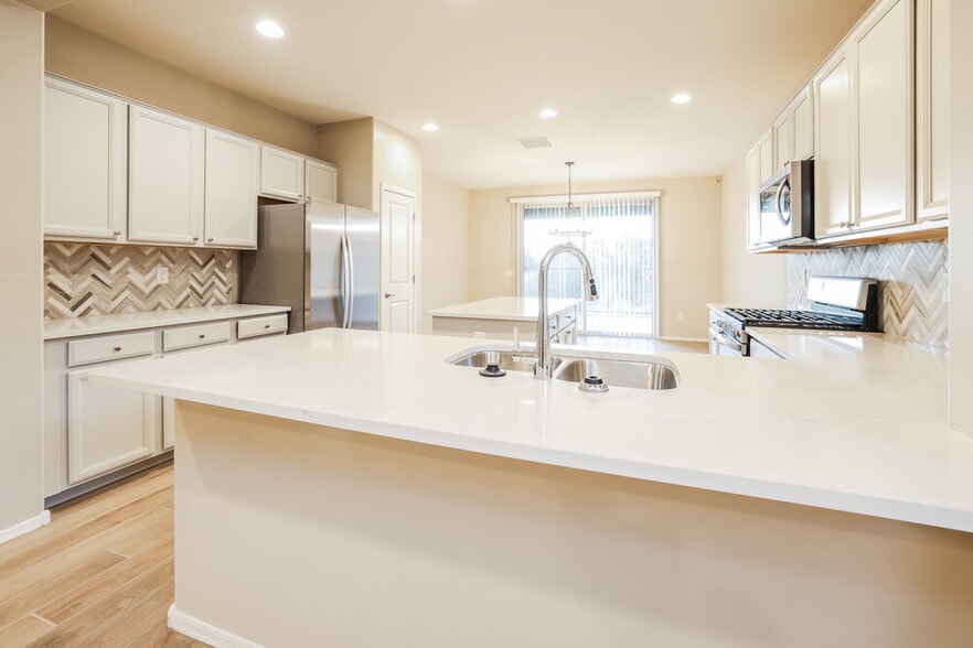 Building Photo - 13845 E Silver Pne Trl