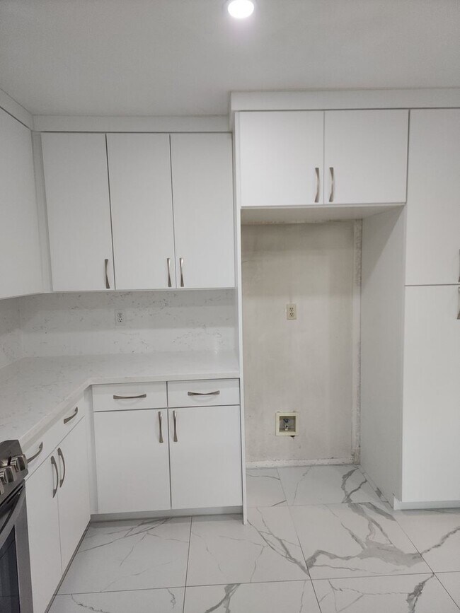 Building Photo - 1609 Cashmere Dr