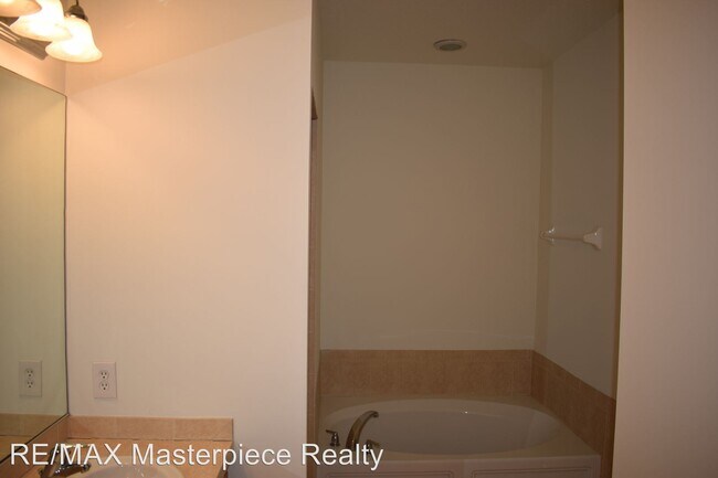 Building Photo - 4 br, 2.5 bath House - 2709 Creekside Dr