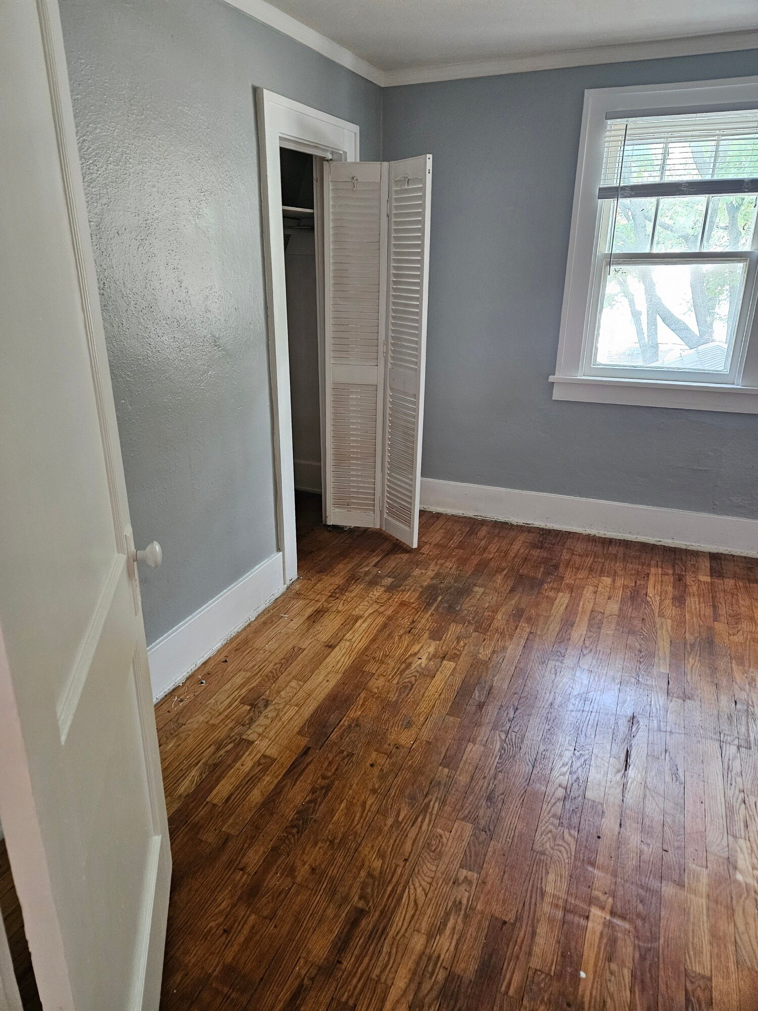 Building Photo - 1602 W University Ave