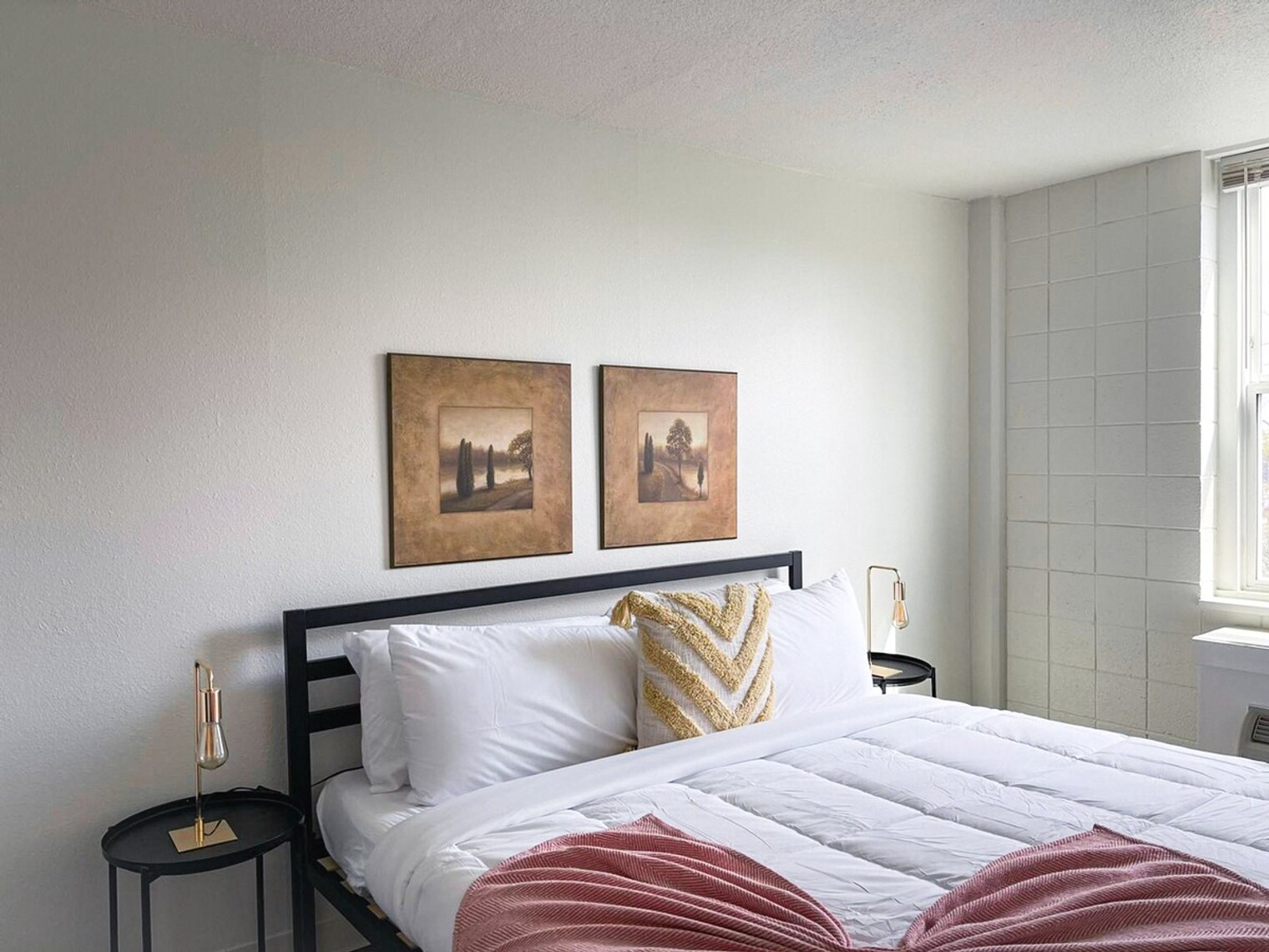 Building Photo - 2515 Burnet Ave