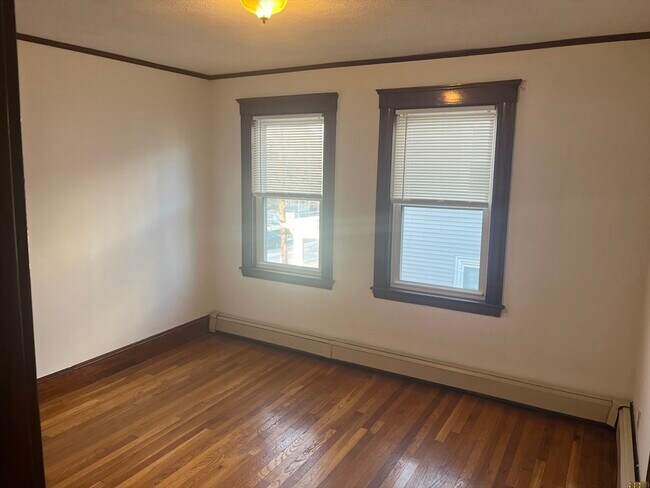 Building Photo - 98 Dexter Ave