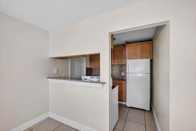 Building Photo - 809 Lighthouse Dr