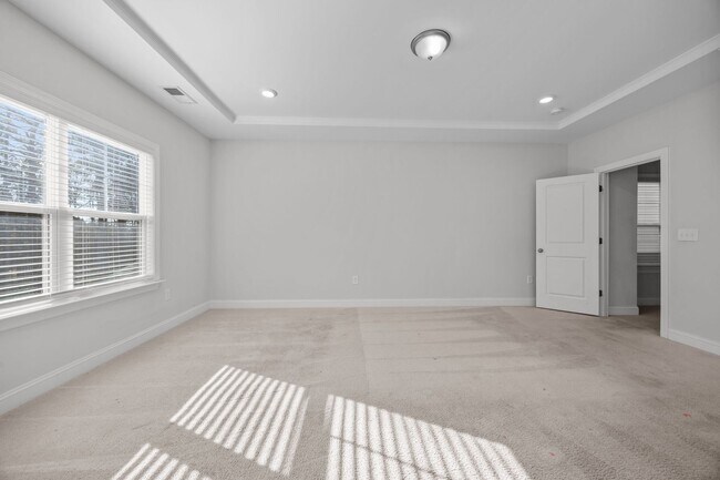 Building Photo - Modern 5-Bed, 4-Bath Family Home with Garage & Pool Access – Devon Square