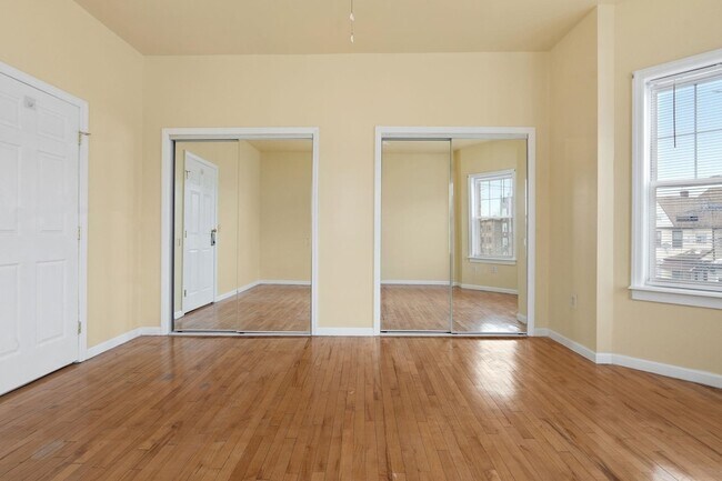 Building Photo - 155 Arlington Ave