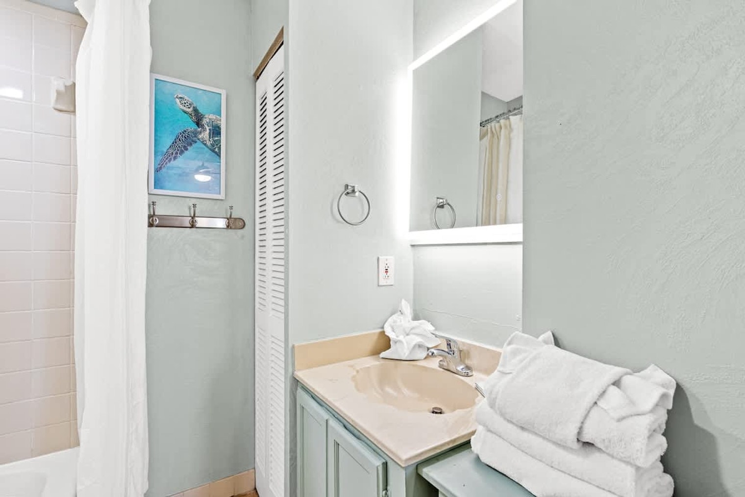 Building Photo - 8743 Thomas Dr