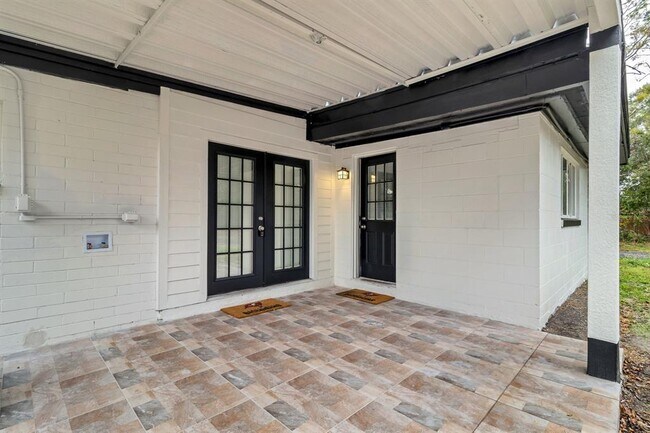 Building Photo - 5838 Sage Dr