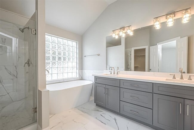 Building Photo - 6215 Suncrest Ct