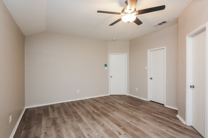 Building Photo - 1748 Cansler Ln