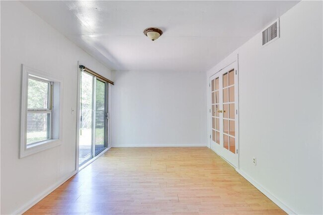 Building Photo - 4900 Brushy Ridge Dr