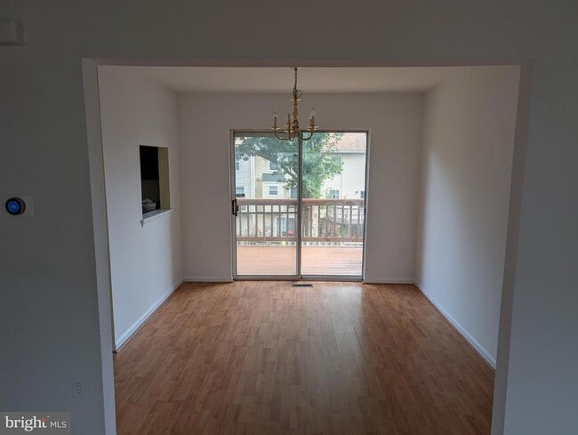 Building Photo - 10728 Castleton Way