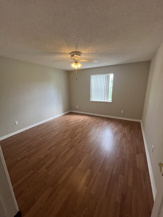 Building Photo - Spacious Pool Home in Desirable Palm Harbor – Pool Care Included