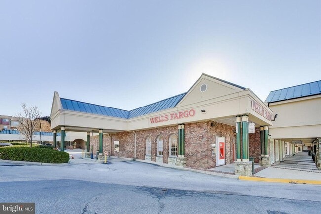 Building Photo - 16 Orchard Dr