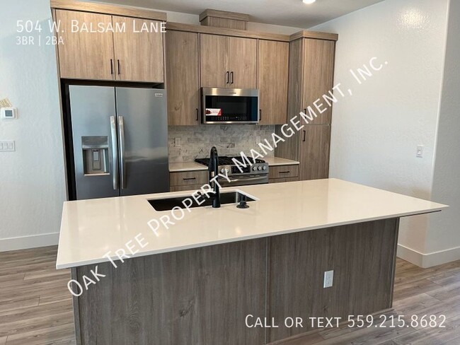 Building Photo - 504 W Balsam Ln