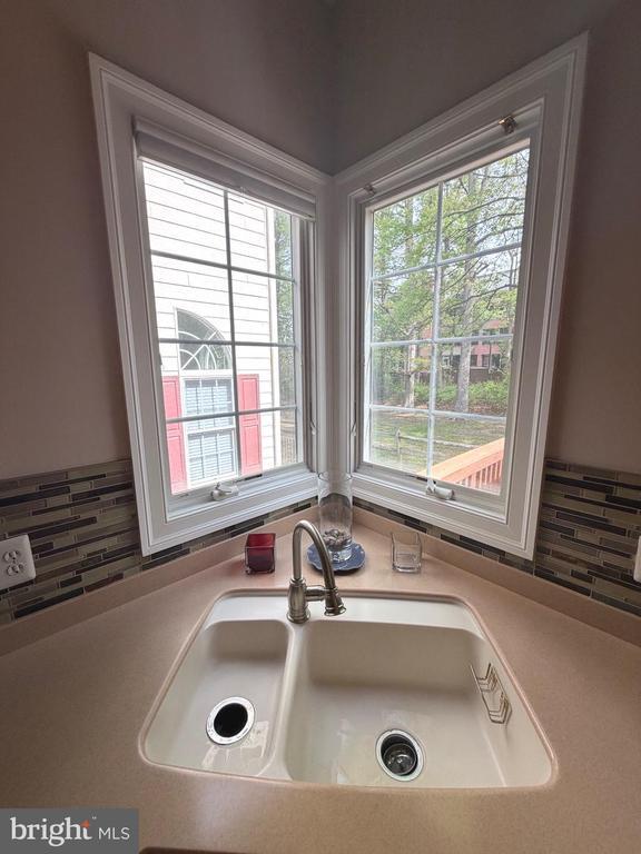 Building Photo - 8402 Tysons Trace Ct