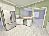 Building Photo - ***MOVE IN SPECIAL***HOUSE FOR RENT - DECATUR SE