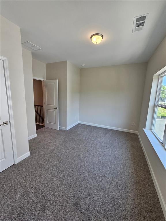 Building Photo - 2589 Ocean Dr NW