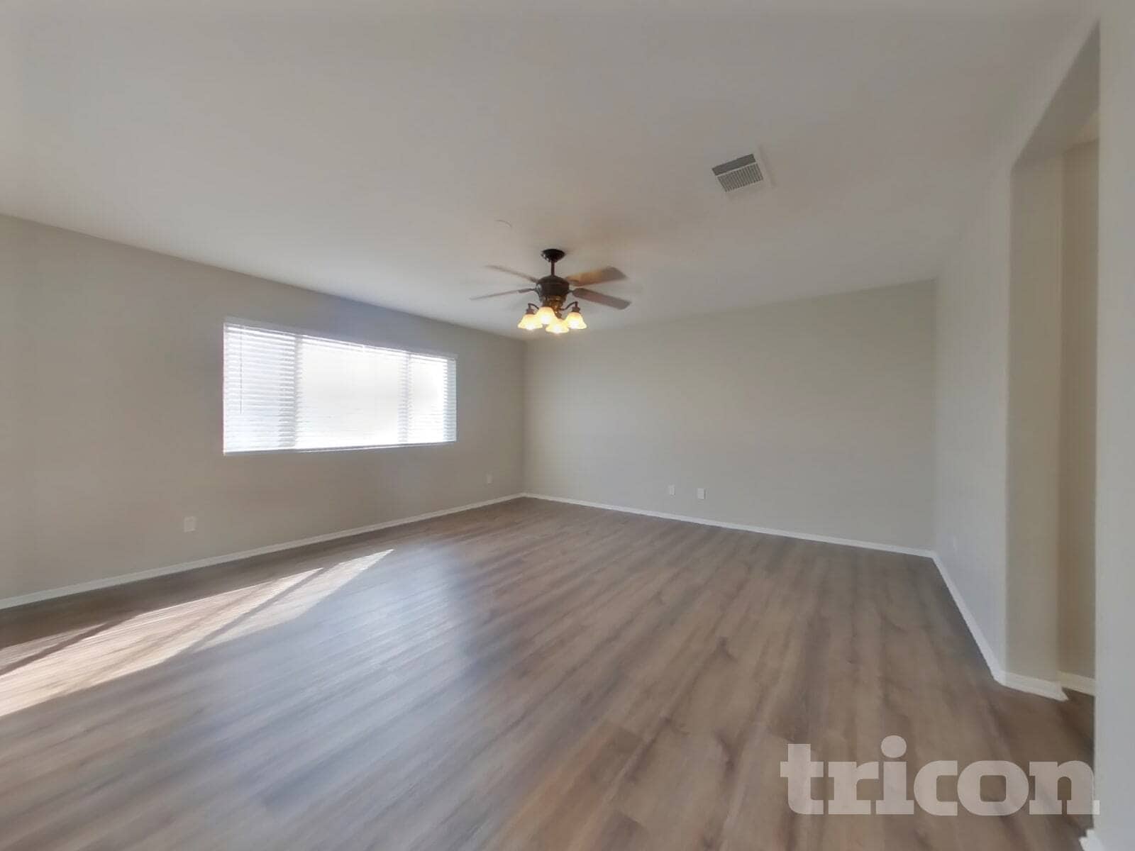 Building Photo - 1734 W Ave H 1