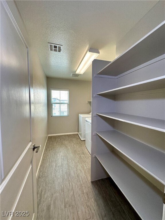 Building Photo - 9527 Ridgeglen Ct