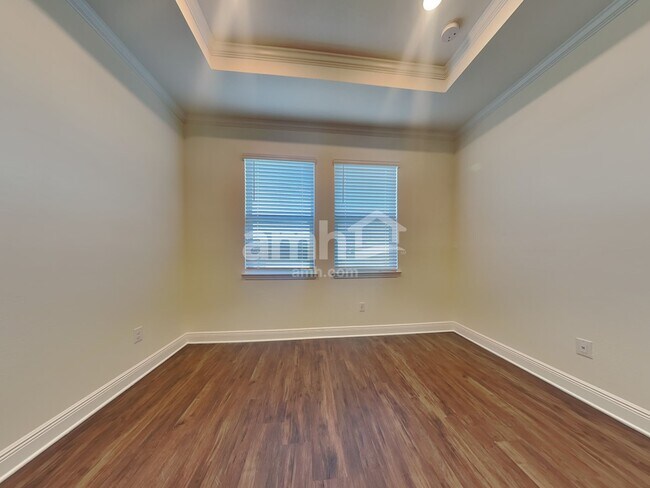 Building Photo - 6192 Emerald Hills Way