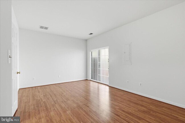 Building Photo - 25828 Kirkwood Square