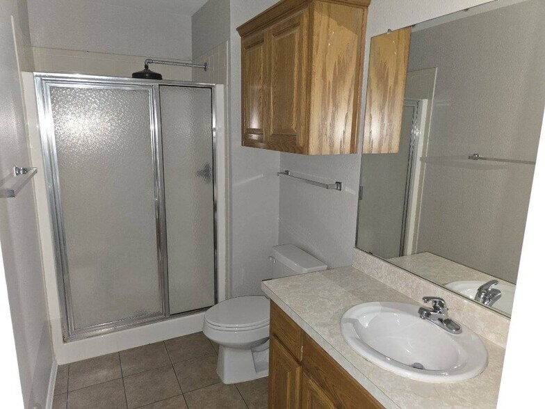 Building Photo - 1185 Greywood Dr