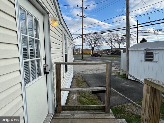 Building Photo - 2950 Concord Rd