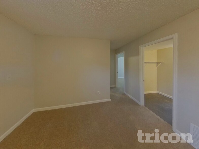 Building Photo - 2640 Cather Ave