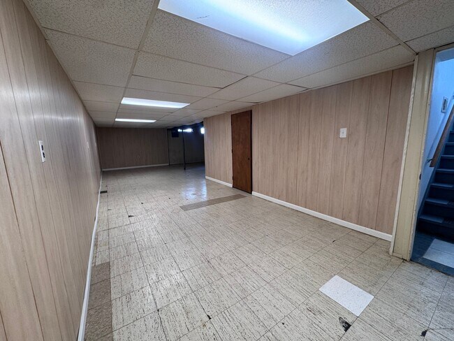 Building Photo - 20249 Nicke St