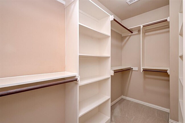 Building Photo - 14426 Summerleaf Ln