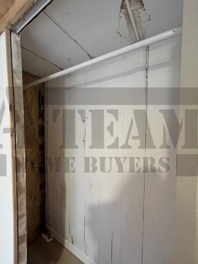 Building Photo - Charming 2-bedroom, 1-bathroom home!