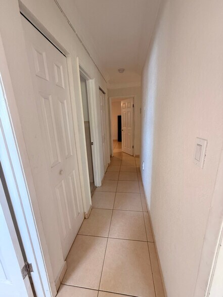 Building Photo - 3051 W 76th St