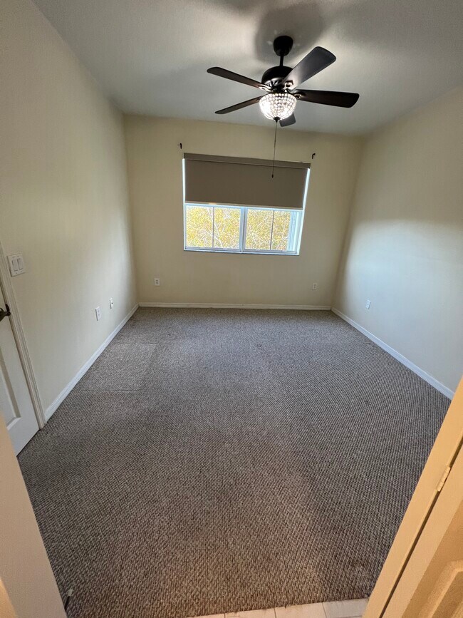 Spacious bedrooms - 6360 NW 114th Ave