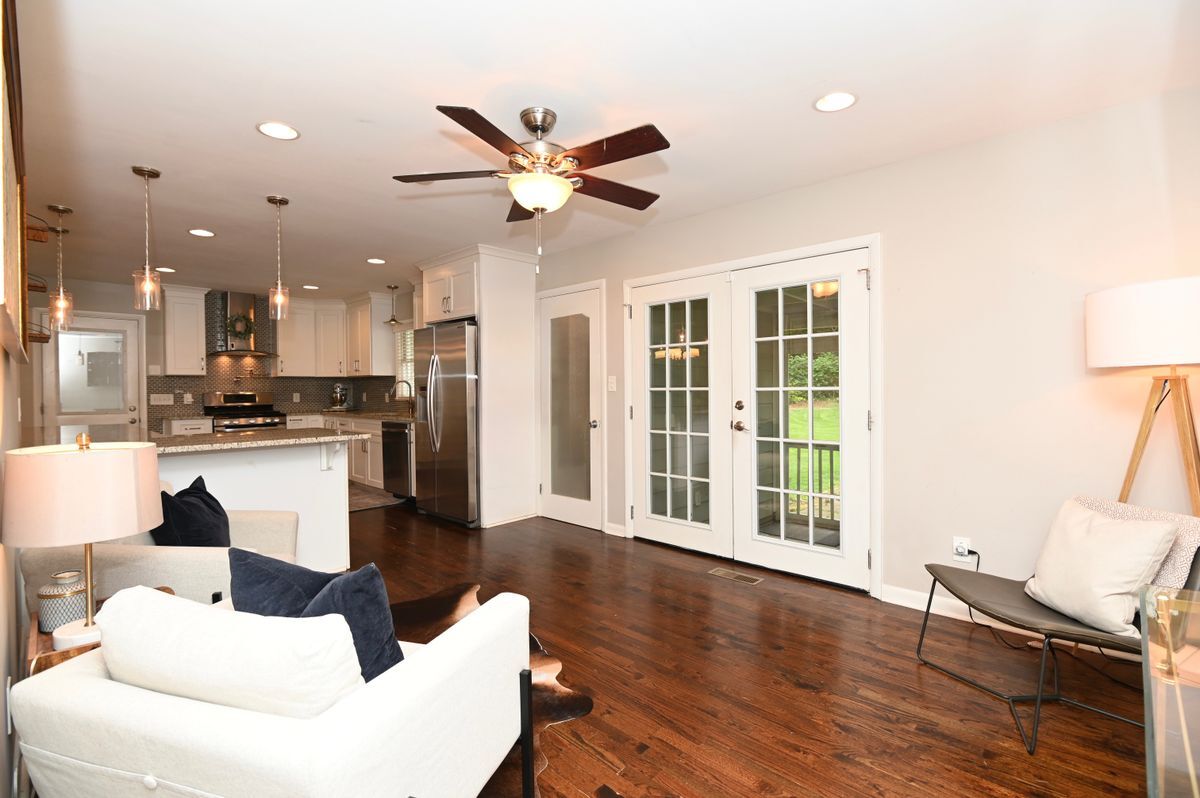 Building Photo - 2260 Pinecliff Dr NE