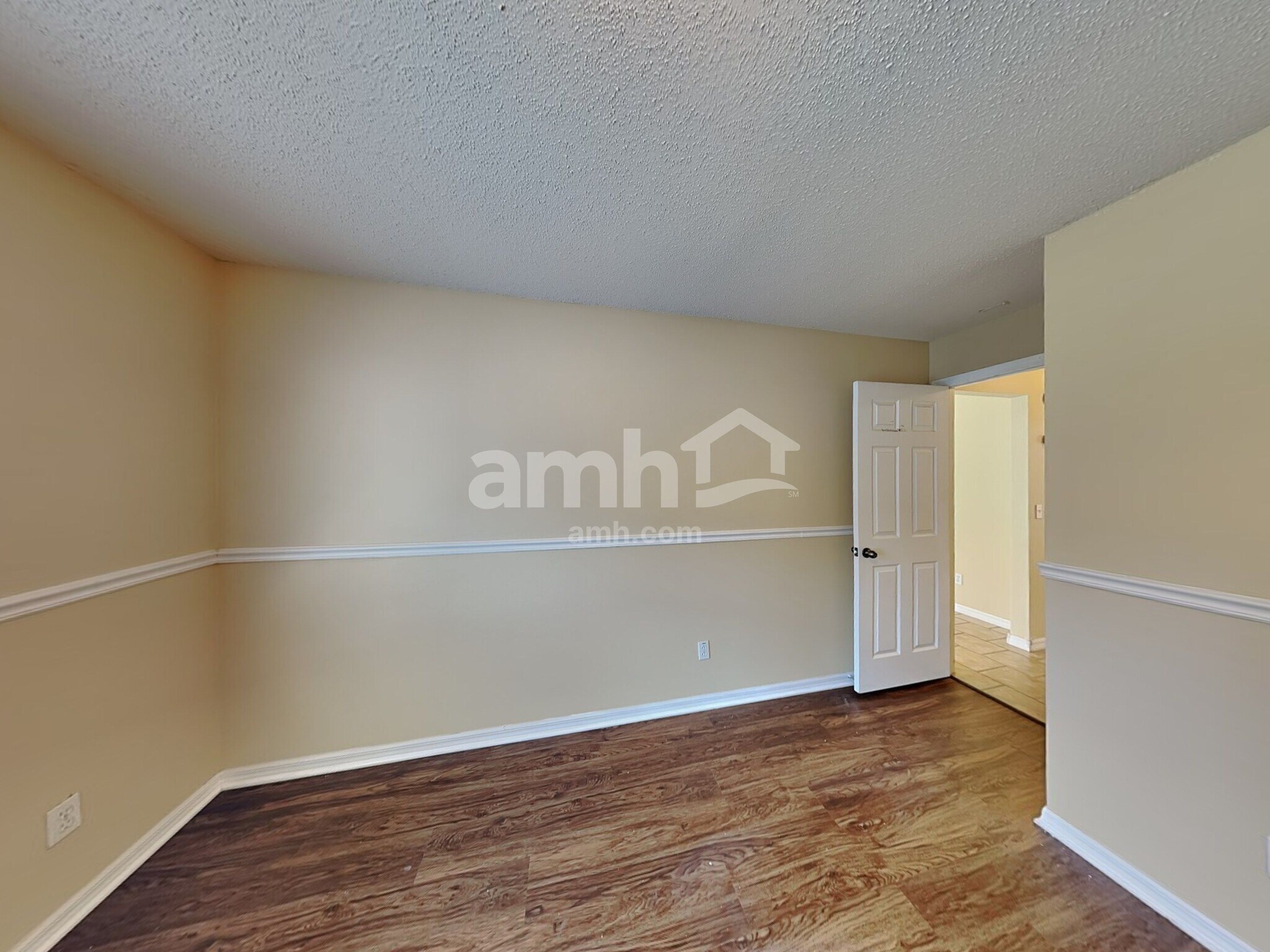 Building Photo - 29333 Yarrow Dr