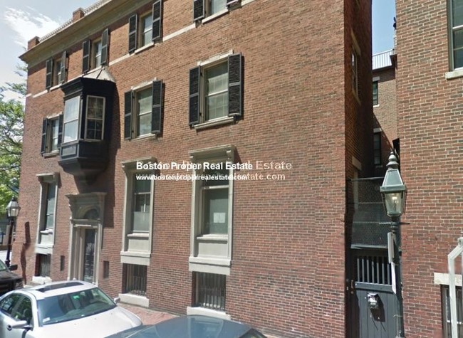 Building Photo - 141a Revere St