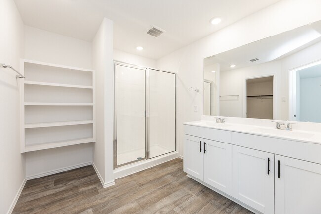 Building Photo - 31322 Harp Rdg
