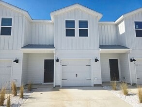 Building Photo - 260 Salt Creek Lane