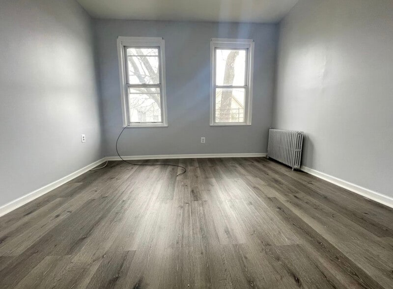 Building Photo - 41 W 54th St