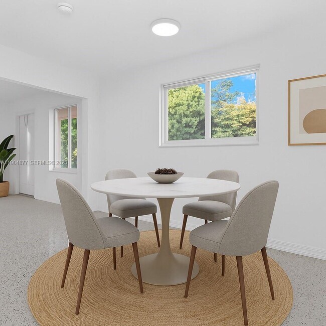 Building Photo - 2931 SW 39th Ave