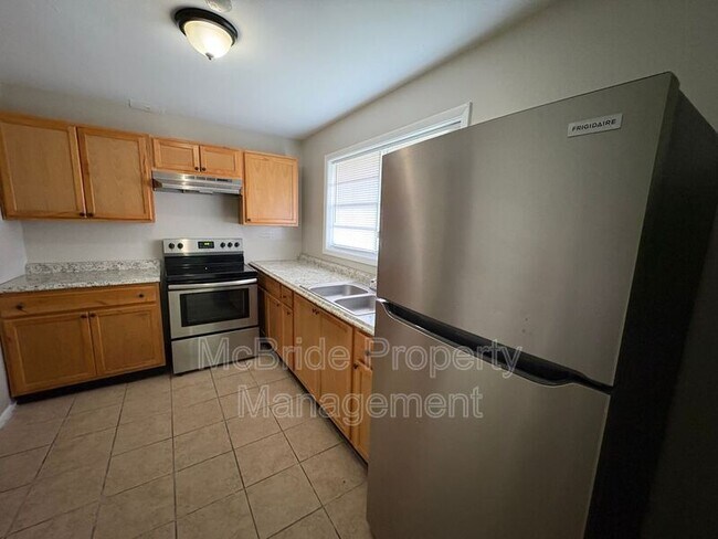 Building Photo - 1404 Ranch Dr