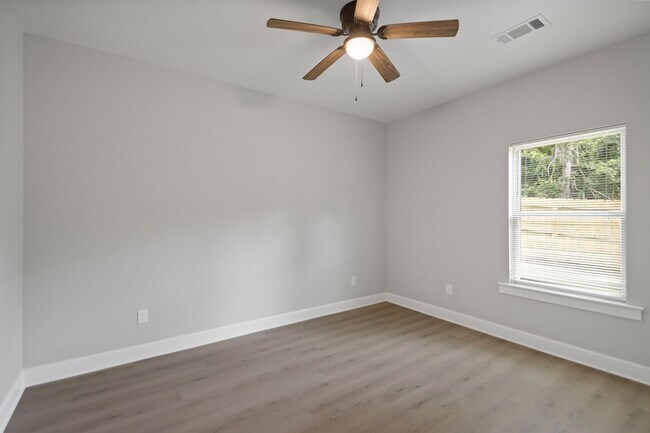 Building Photo - 2311 Nichols Rd