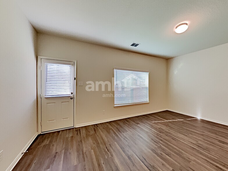 Building Photo - 12331 Carlson Valley