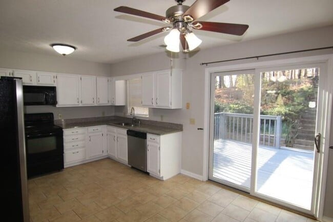 Building Photo - 175 Douglas Fir Ct