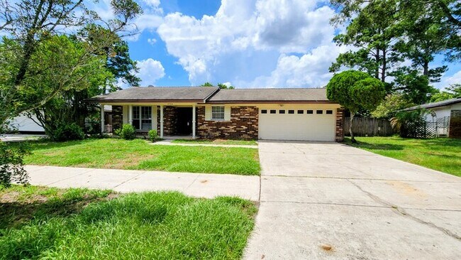 Primary Photo - Welcome to this charming 3-bedroom, 2-bath...