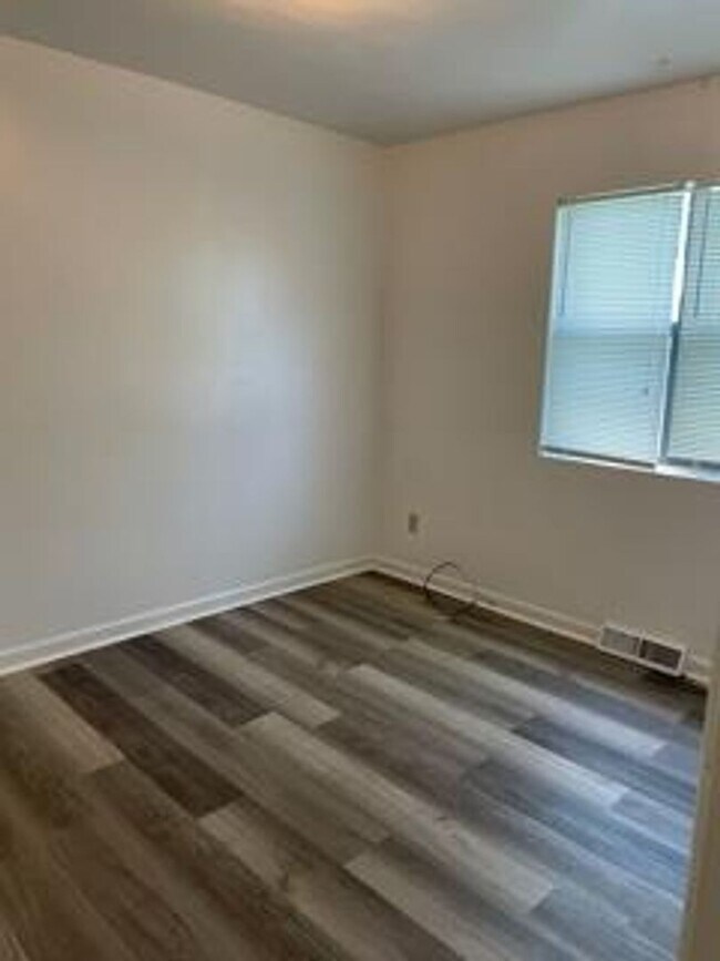 Building Photo - 770 Welton Ave SW