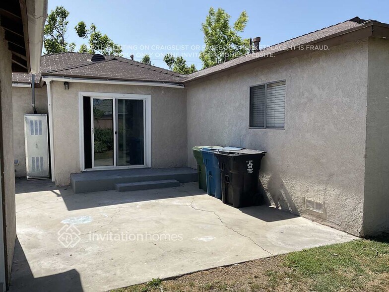 Building Photo - 13906 S Tajauta Ave