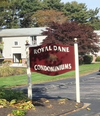 Building Photo - 5 Royal Dane Dr